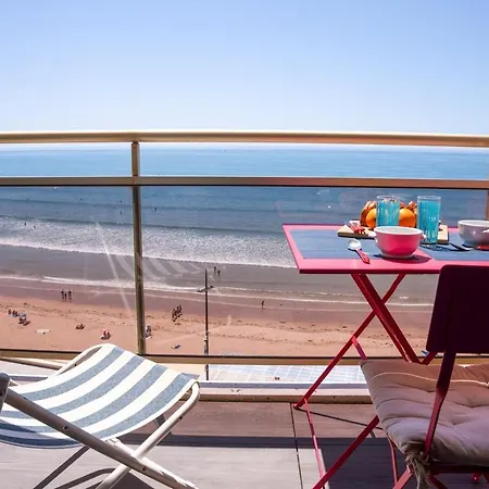 شقة L'agora - 4-6 People - Oceanfront View & Balcony *