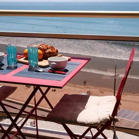 Apartamento L'agora - 4-6 People - Oceanfront View & Balcony *