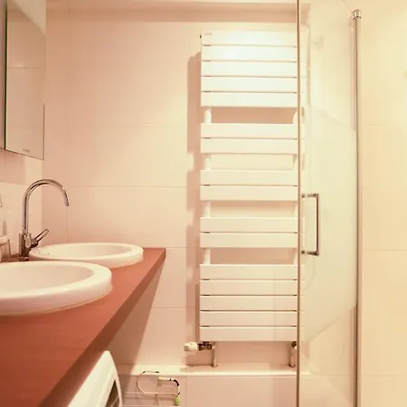 L'agora - 4-6 People - Oceanfront View & Balcony شقة لي سابلِ دولونْ