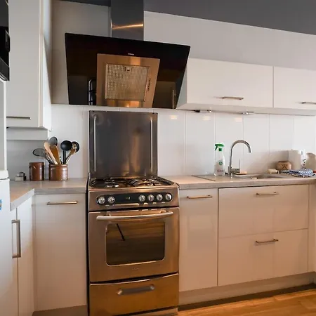 L'agora - 4-6 People - Oceanfront View & Balcony شقة